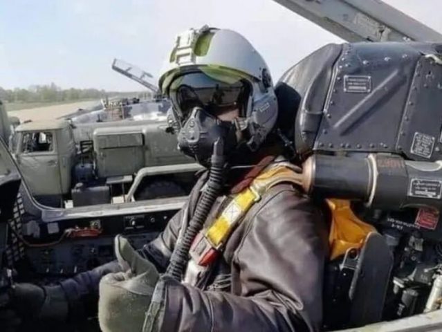Летчика «Призрака Киева» предложили сделать новым «Холостяком» (ФОТО)