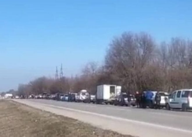 Российские войска заблокировали колонну беженцев из Мариуполя с ранеными