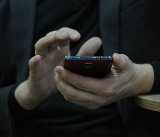 СНБО опубликовал номера телефонов, с которых распространяют фейки