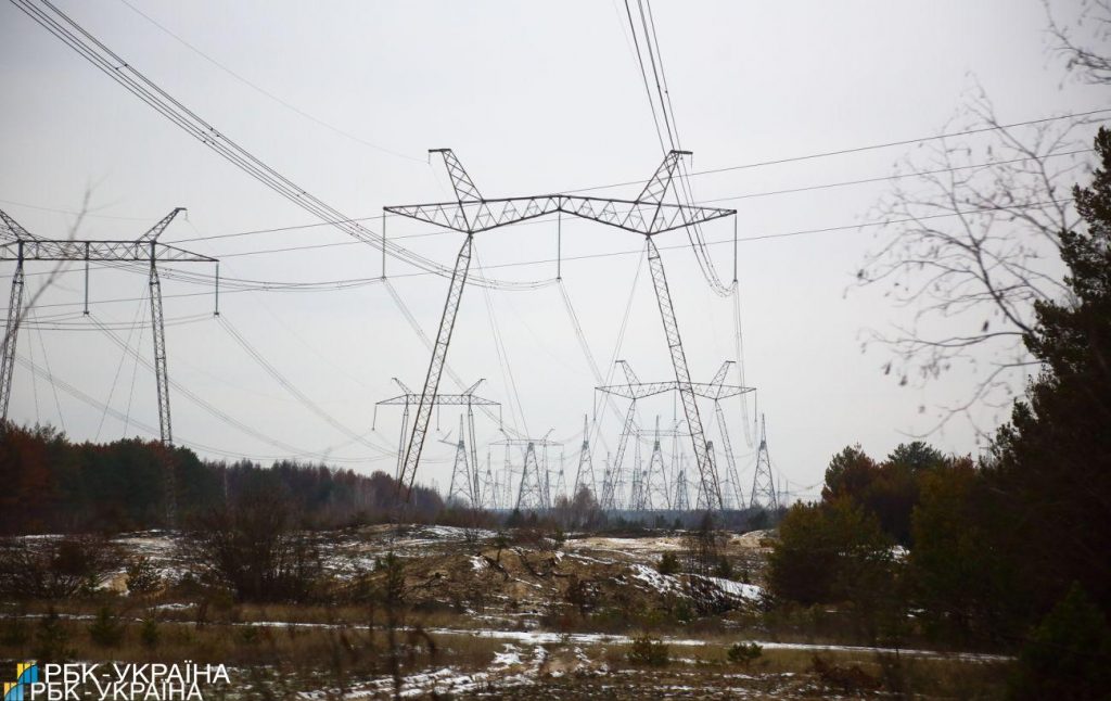 Энергетики вернули свет 23,5 тысячам семей в Киевской и Донецкой областях