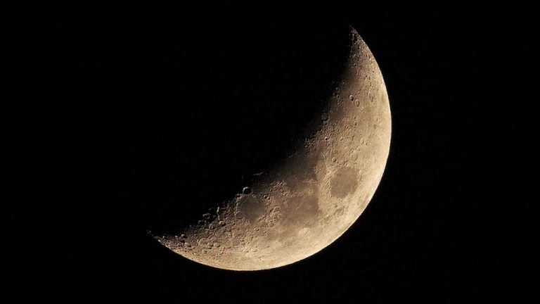 Убывающая Луна с 28 декабря 2023 по 10 января 2024 года: это время делать решительный шаг в будущее &#8212; астролог