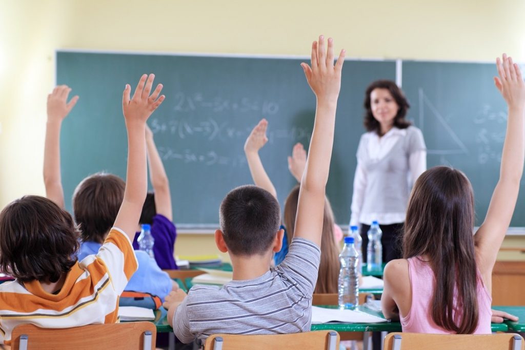 В школах Киева возобновят учебный процесс