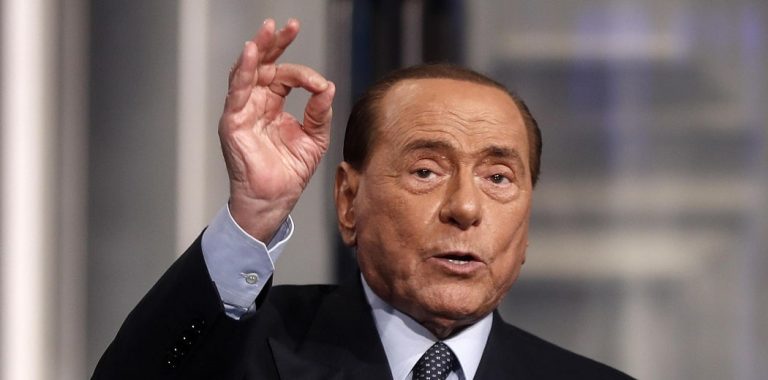 Берлускони предлагает Киеву принять условия Кремля