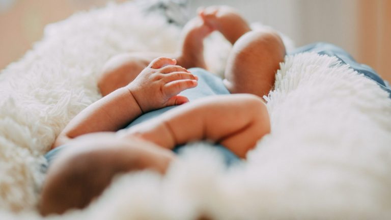Минздрав озвучил перечень бесплатных медуслуг для новорожденных
