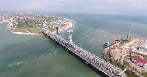 Россия в пятый раз нанесла ракетный удар по мосту через Днестровский лиман