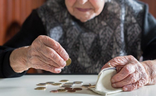 “Дыра” в ПФ оставит без выплат тысячи украинских пенсионеров