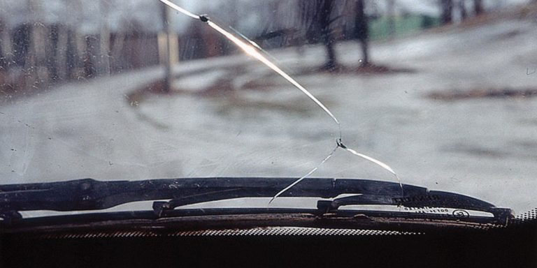 Могут ли оштрафовать водителя за трещину на лобовом стекле