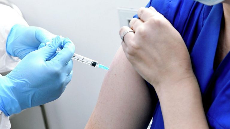 Массовая вакцинация жителей планеты от коронавируса предотвратила 20 млн. смертей