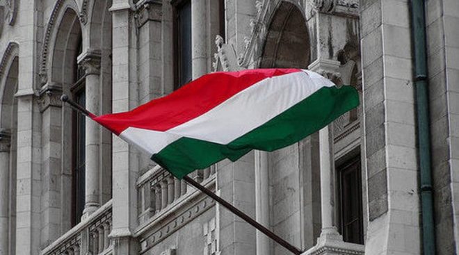 Венгрия объяснила свой отказ поставлять оружие Украине
