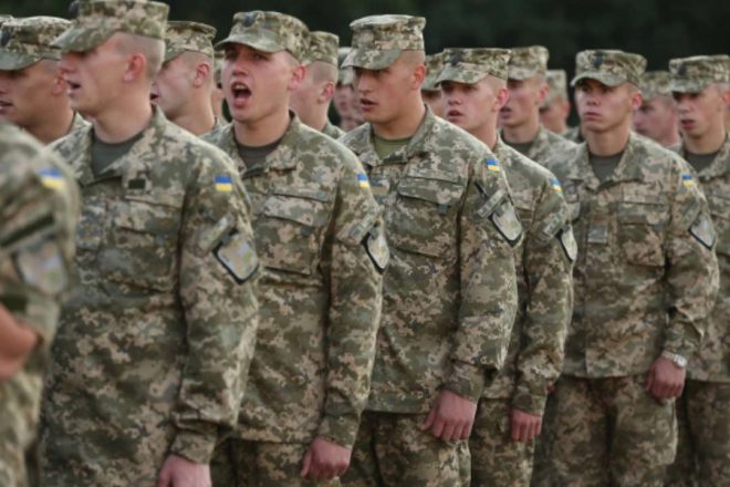Украинские военные получают зарплаты в полном объеме – Минобороны