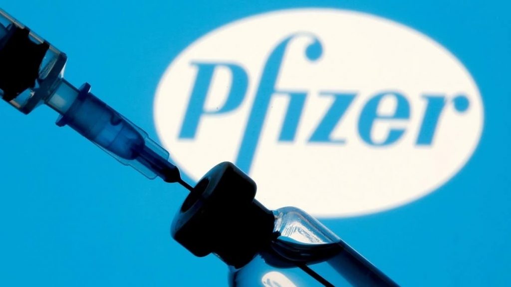 Четыре прививки собственной вакциной не уберегли главу Pfizer от коронавируса