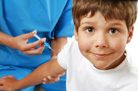 Педиатры развеяли мифы о детских прививках