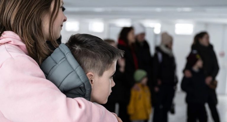 Как вывезти ребенка из Украины: юристы рассказали об упрощенной процедуре