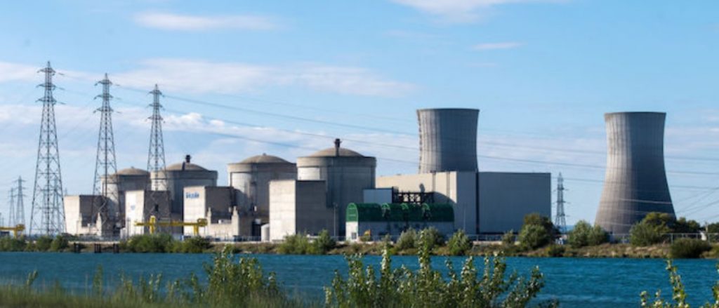 Франция не успевает перезапустить четверть своих реакторов, чтобы избежать отключений в ЕС