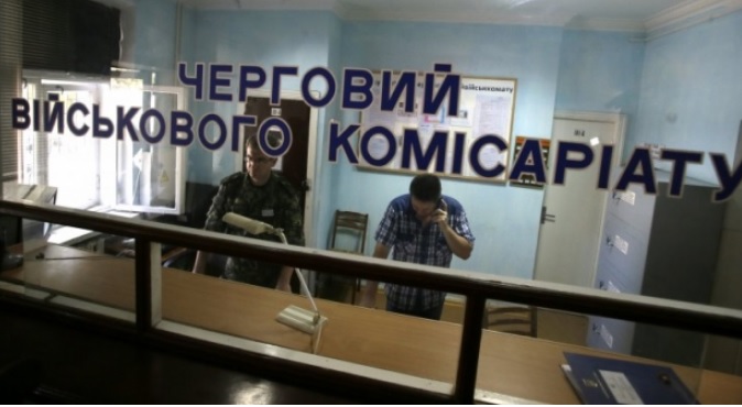 В Одессе военные силой вручили мужчине повестку: будет проведено служебное расследование