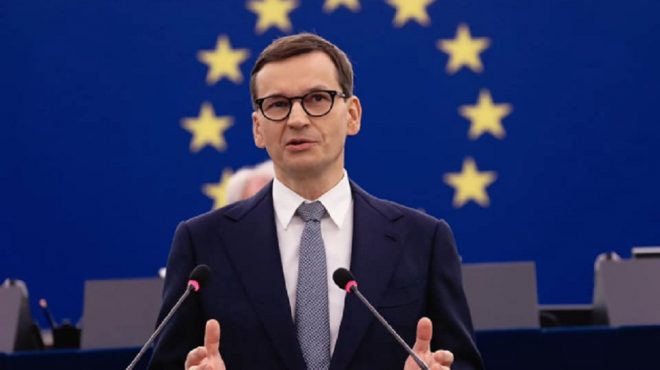 Польша хочет обнародовать документы о российской коррупции в Европарламенте