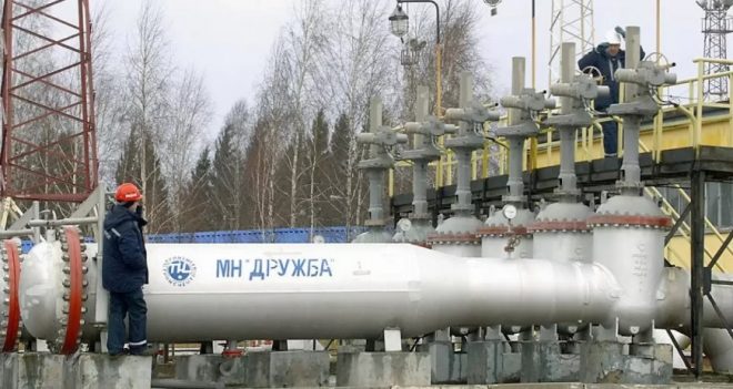 Украина возобновила транзит российской нефти в Венгрию