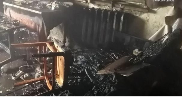 В пригороде Киева произошел пожар в частном доме: погиб мужчина