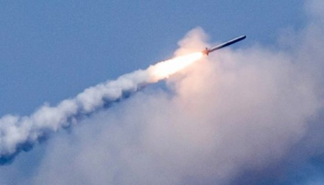 Над Киевской областью летели российские ракеты: полиция показала видео