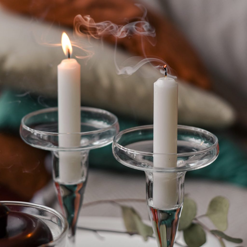 Если свечи быстро сгорают, то можно ли это исправить: советы экспертов