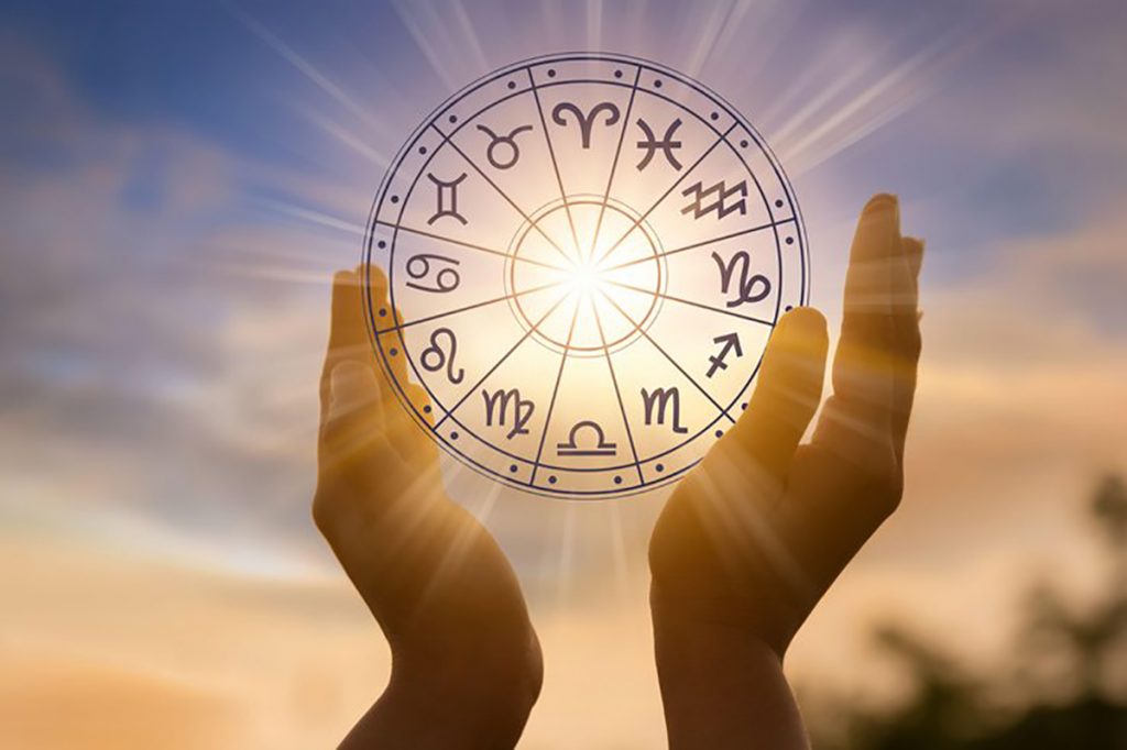 В мае 2023 многим знакам Зодиака повезет с работой и деньгами &#8212; астролог
