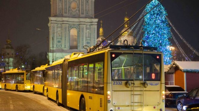 Комендантский час на Новый год в Киеве: транспорт будет работать до 22:30, метро до 22:00