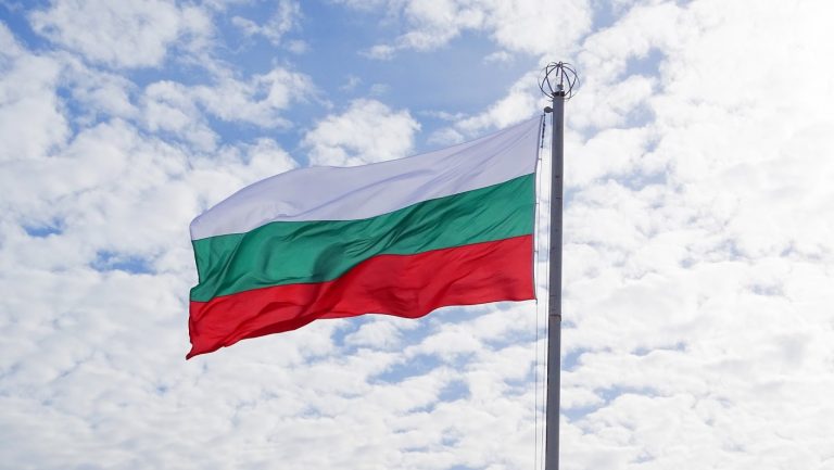 Болгария впервые направит в Украину военную помощь