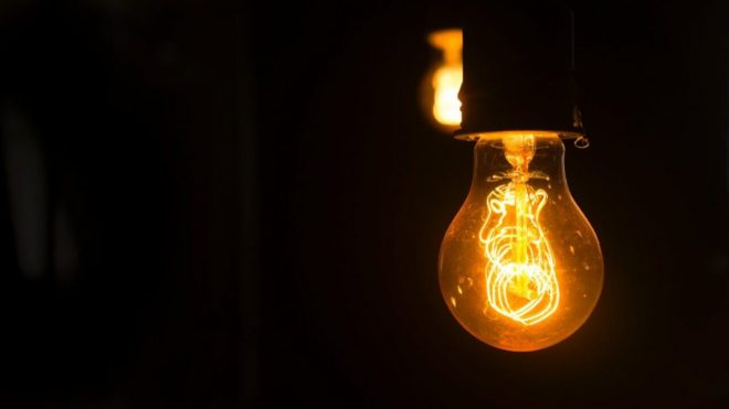 В 5 областях Украины превышены лимиты электроэнергии: введены аварийные отключения света