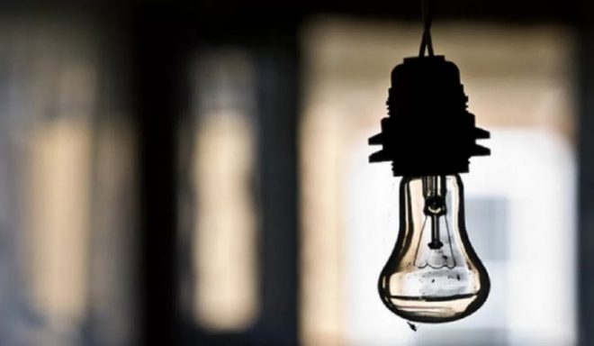 Обледенели провода: во Львовской области отключился свет вечером в 41 населенном пункте