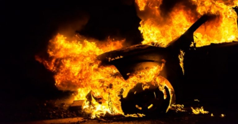 На Николаевщине горели два тягача: огонь шел от колес
