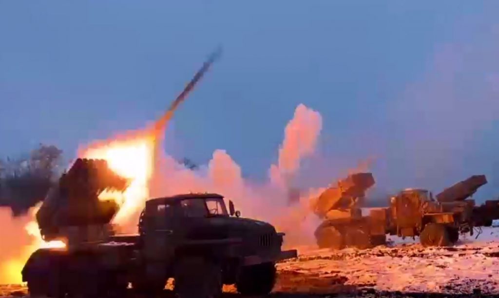 Двое погибших: РФ из артиллерии обстреляла Часов Яр и Торецк на Донбассе