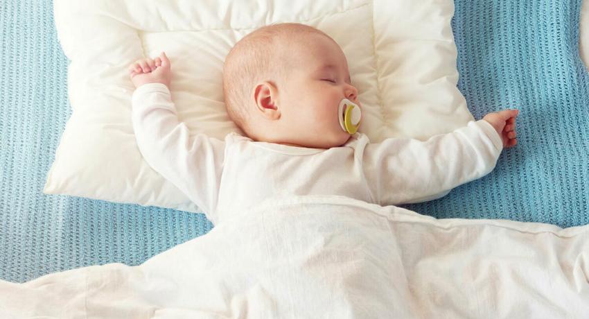 Младенцы быстрее засыпают под веселую музыку &#8212; исследование