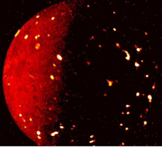 На спутнике Юпитера зафиксированы вулканы, которые создают полярное сияние