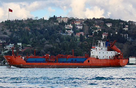 FT: В Турции образовались пробки из танкеров после ввода лимита цен на нефть РФ