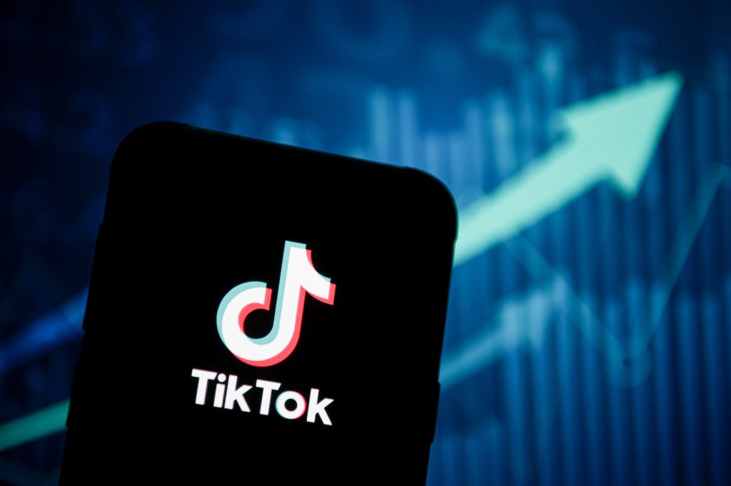 Членам Палаты представителей США запретили пользоваться TikTok