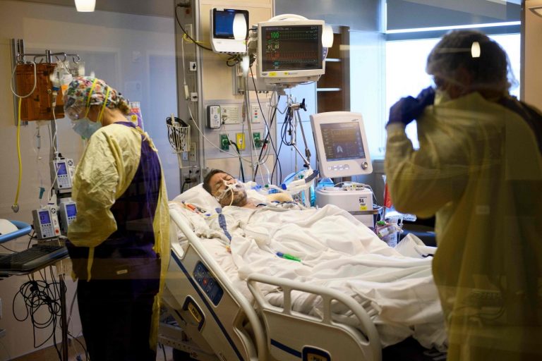 В Великобитании большое количество пациентов замедлило работу больниц и скорой помощи