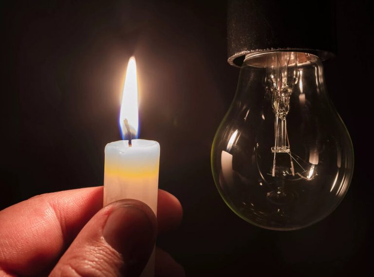 15 мая во всех областях Украины введены с 19:25 до 22:00 аварийные отключения света для промышленных и бытовых потребителей