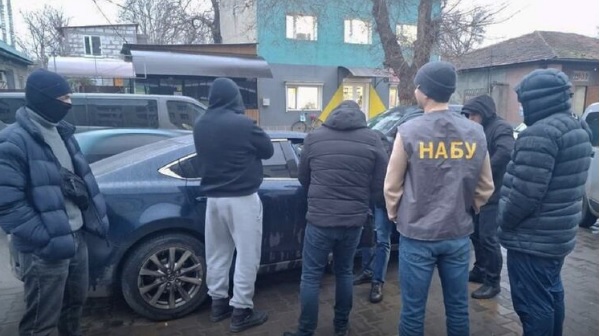 Мэра города в Одесской области и депутата задержали при получении взятки 50 тысяч долларов: подробно