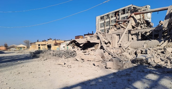 Не менее 5 раненых, 2 погибших, разрушены дома и админздания: РФ обстреляла в Донецкой области пять населенных пунктов