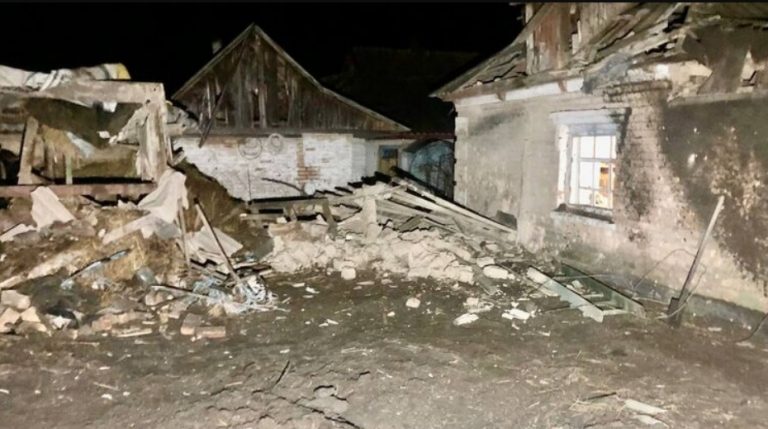 Не менее 30 снарядов, разрушены дома: ночью Днепропетровщину РФ обстреляла из &#171;Градов&#187;