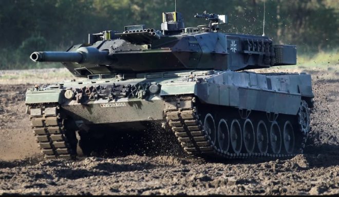 В Польшу из Канады доставили первый Leopard 2, предназначенный для Украины