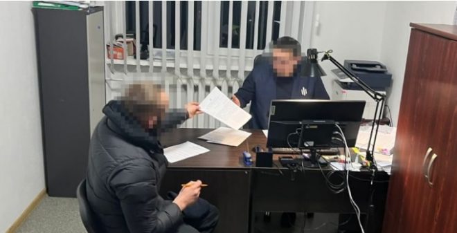 Тернопольский полицейский расследовал деятельность нарколаборатории, которую сам и организовал