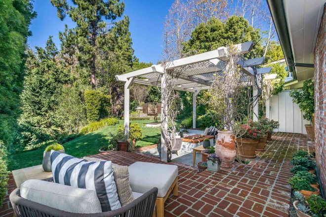 Дом актера Джима Керри в Лос-Анджелесе выставлен на продажу за 29 миллионов