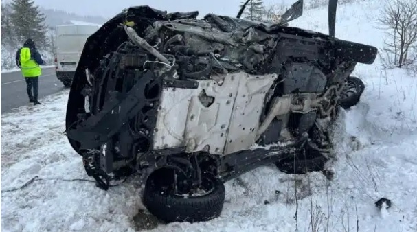 На трассе Киев-Чоп водитель Opel выехал на &#8220;встречку&#8221; и столкнулся с Range Rover: у обоих водителей травмы