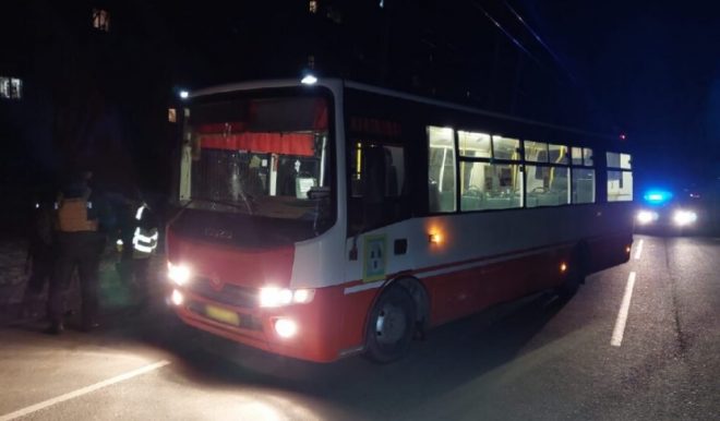 В Сумах автобус сбил пешехода: мужчина умер до приезда скорой