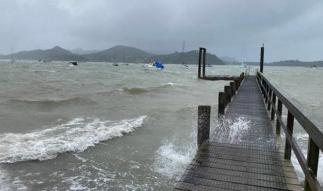 Циклон &#171;Габриэль&#187; принес в Новую Зеландию сильный ливень: людей эвакуируют