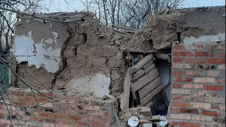 РФ обстреляла село в Запорожской области: разрушены дома, повреждена электросеть