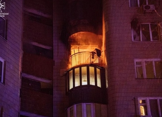 В Киеве на Печерске в высотке произошел пожар: жильцов эвакуировали