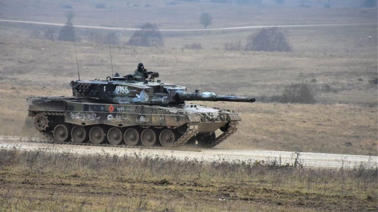 В мае из трех стран в Украину могут доставить танки Leopard 1