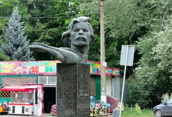 В Одессе снесут памятник Максиму Горькому